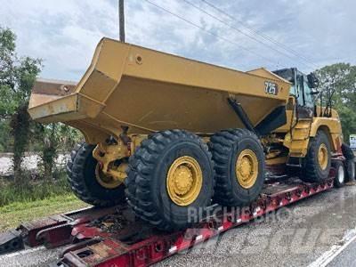 CAT 725 04A 鉸接式起吊車