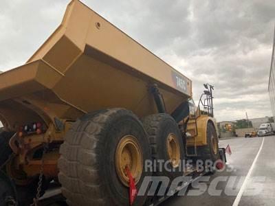 CAT 745C 鉸接式起吊車