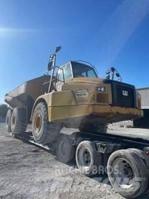 CAT 745C 鉸接式起吊車