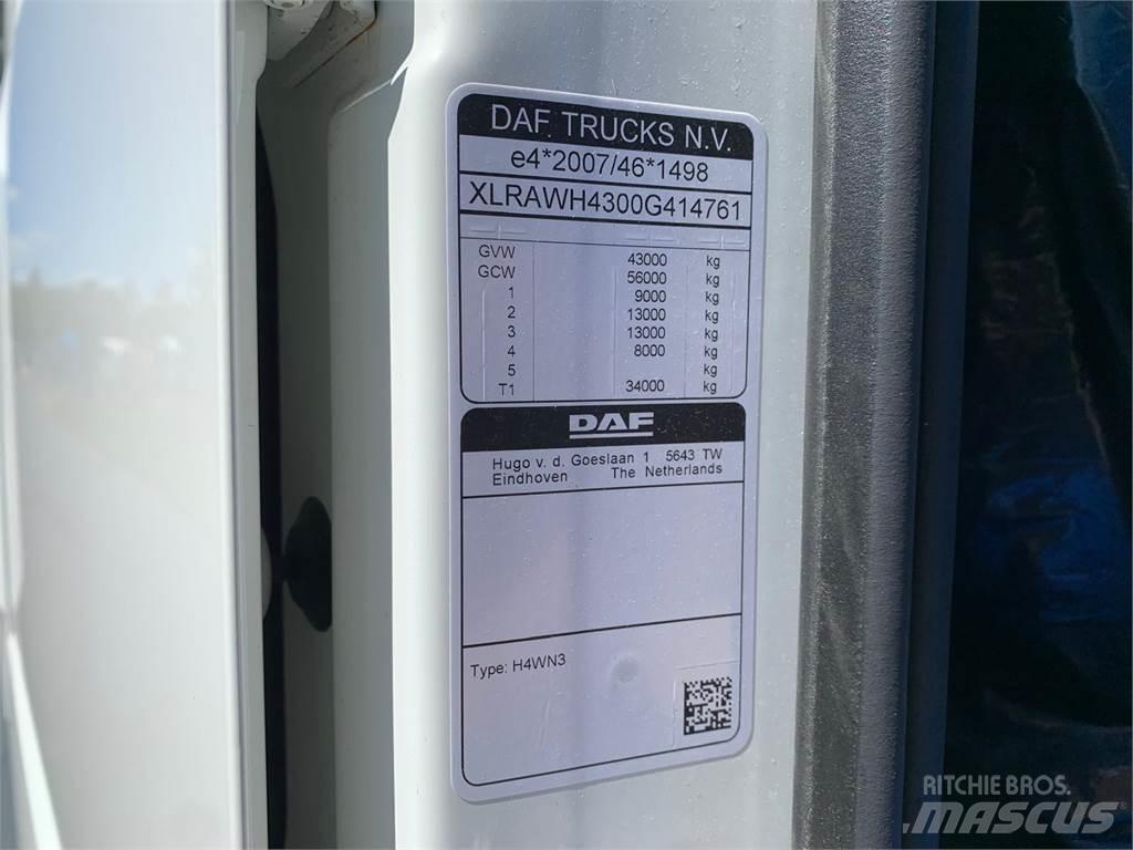 DAF XF 430 8x4*4 商用底盤車
