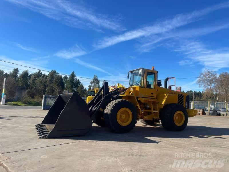 Volvo L 220 E 輪胎式裝載機