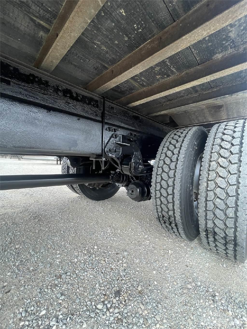 Hino 268 貨箱式卡車