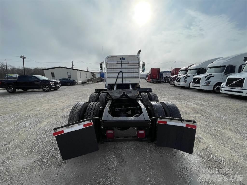 Mack CXU613 曳引機組件