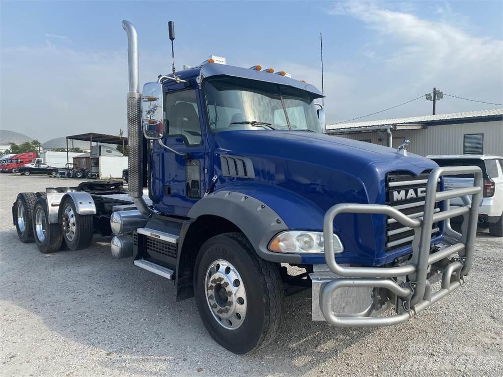 Mack GRANITE 曳引機組件