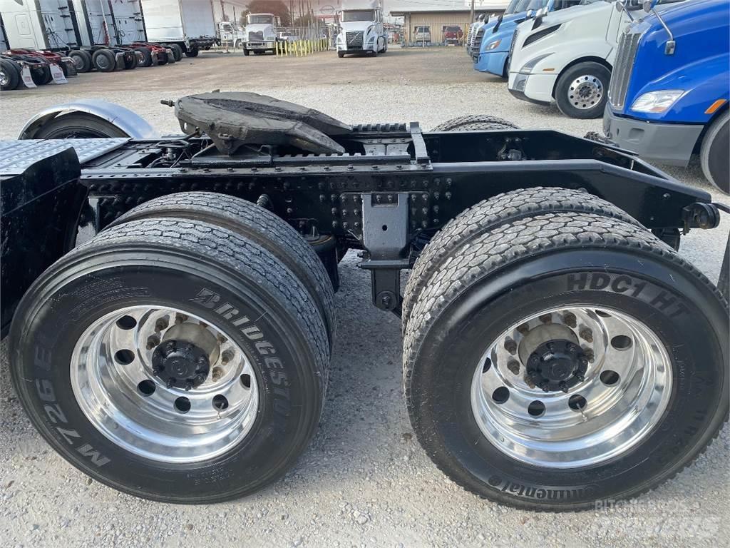 Mack GRANITE 曳引機組件