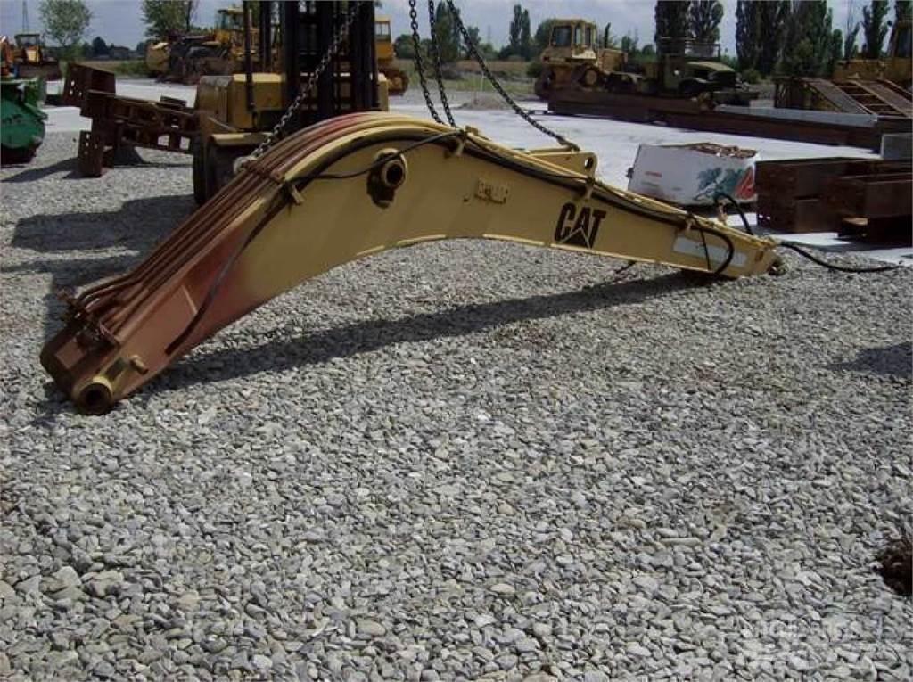 CAT 212 底盤和懸架