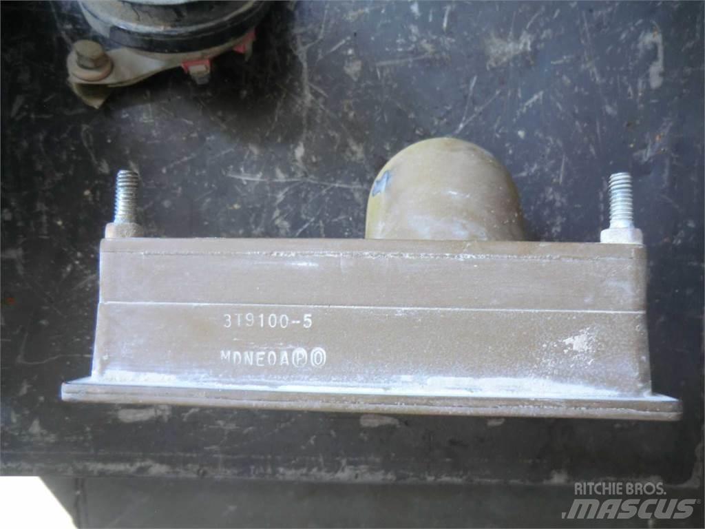CAT 438C 其他