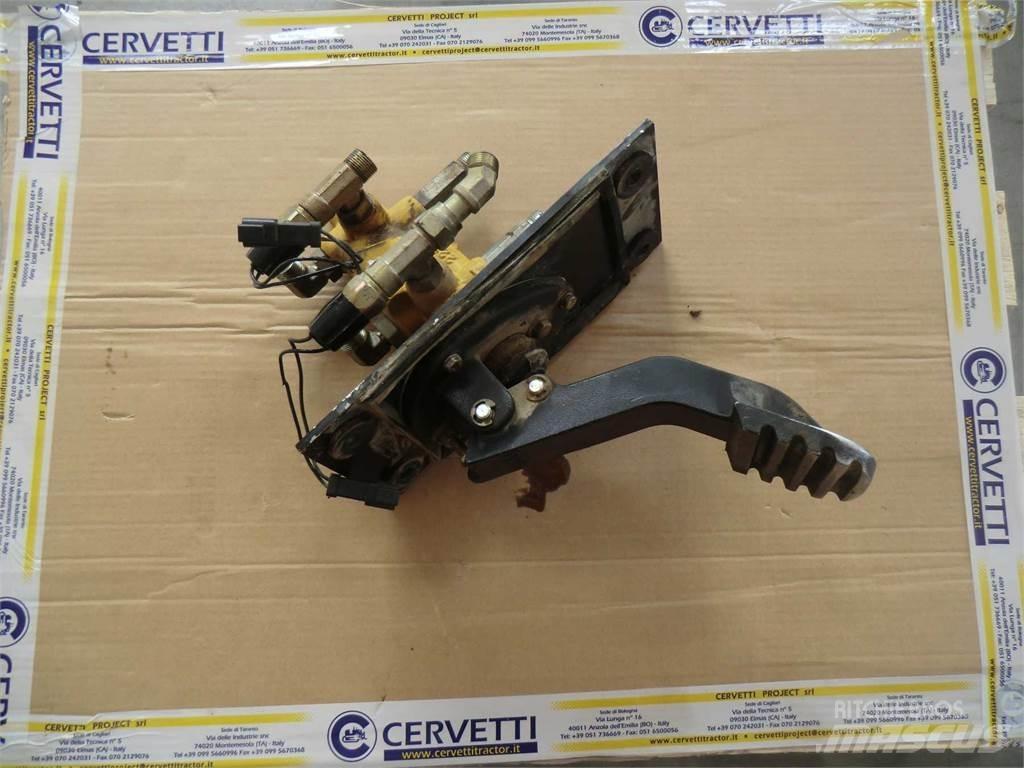 CAT 735 其他