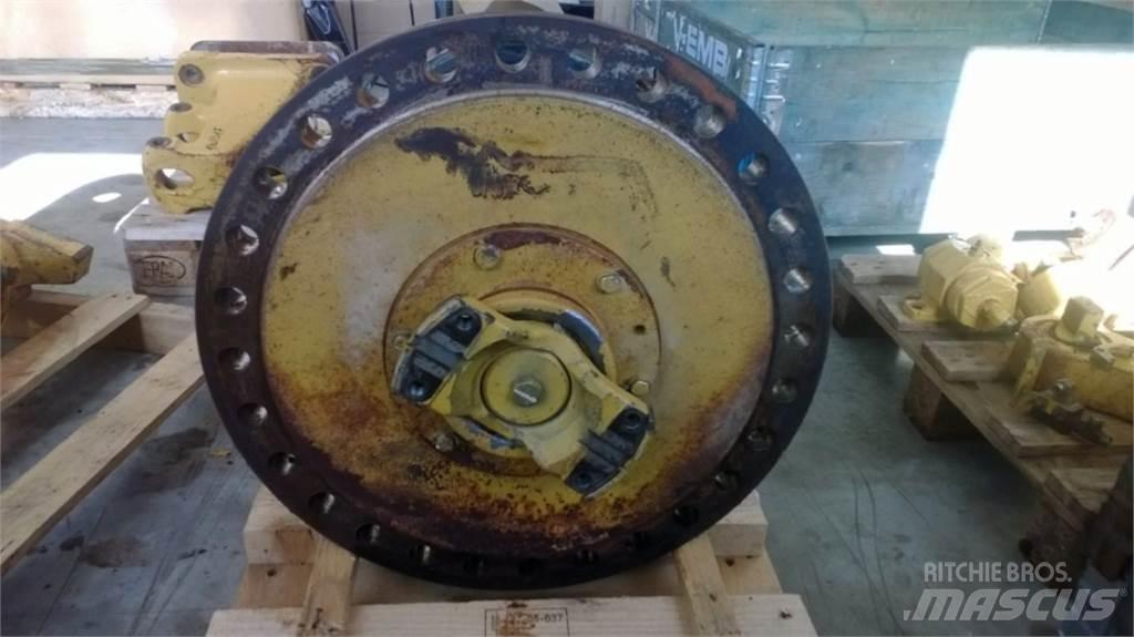 CAT 735 底盤和懸架