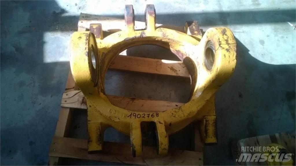 CAT 735 底盤和懸架