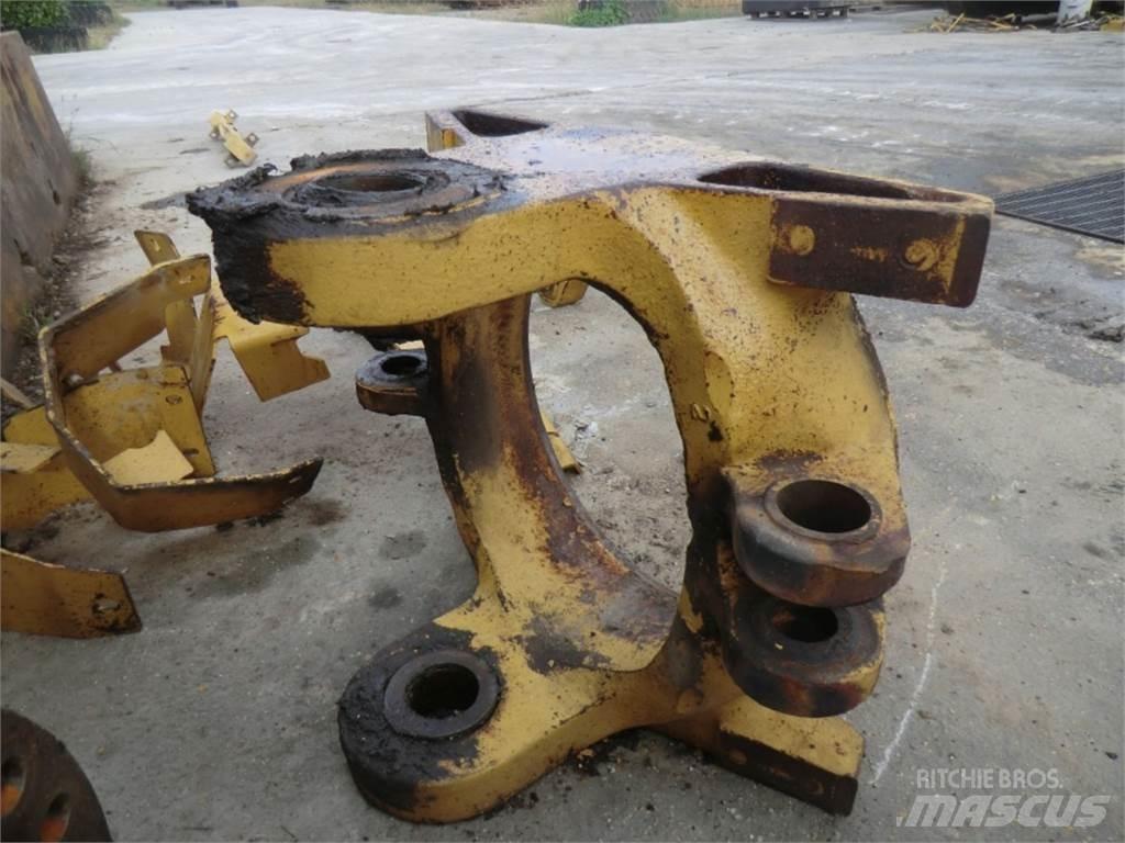 CAT 735 底盤和懸架