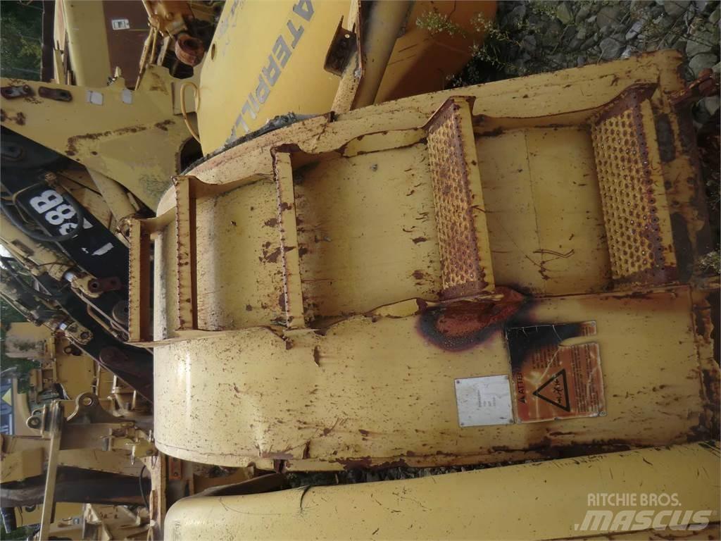 CAT 735 底盤和懸架