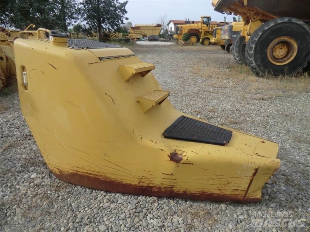 CAT 735 底盤和懸架