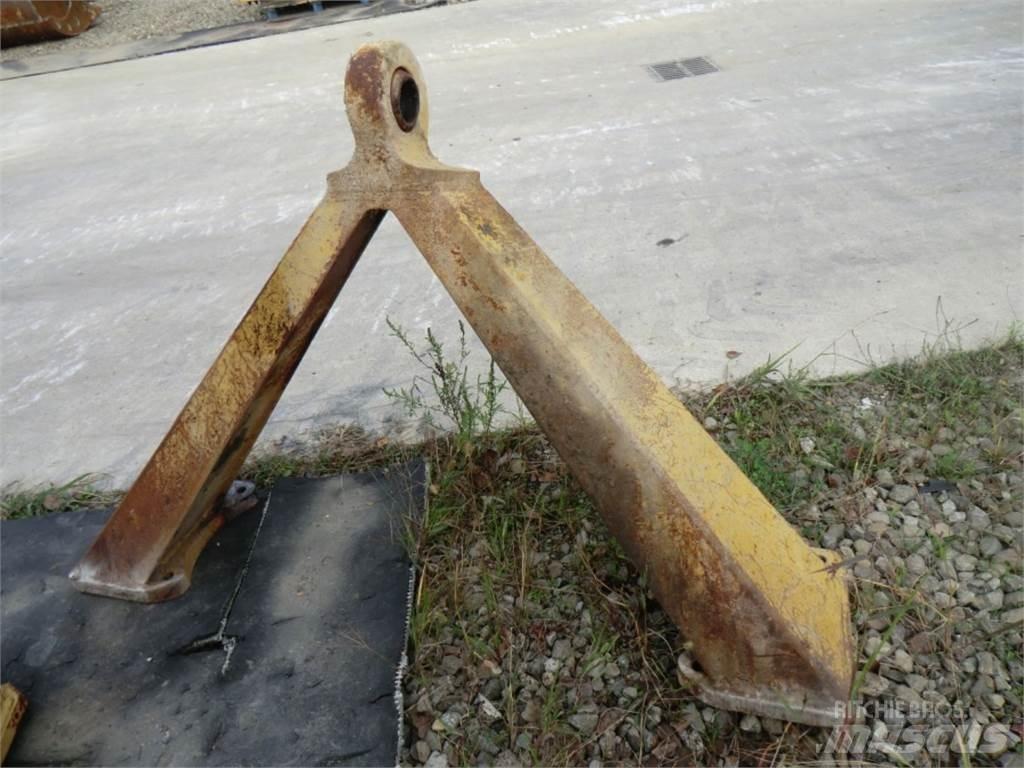 CAT 735 底盤和懸架