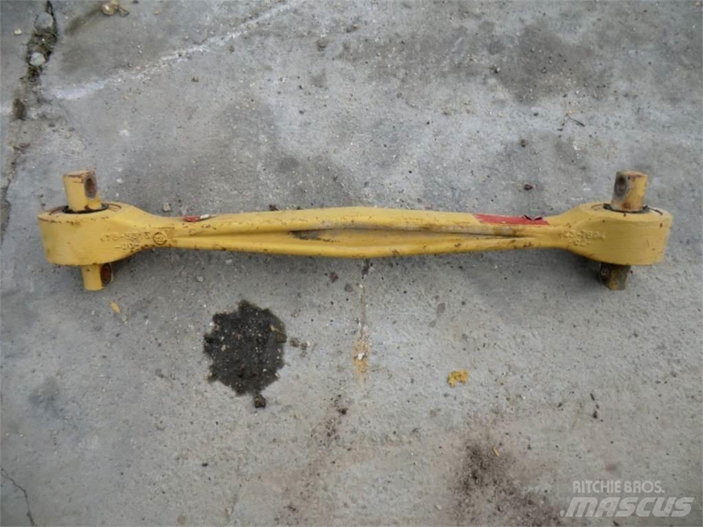 CAT 735 履帶、鏈條和車盤