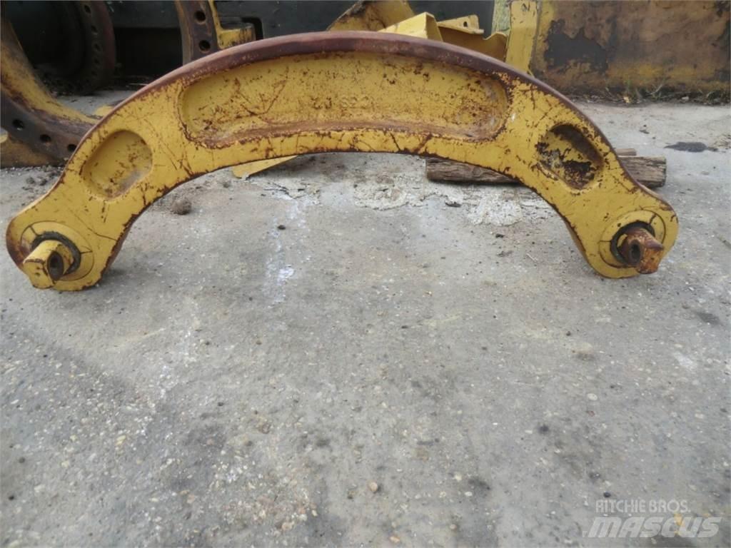 CAT 735 履帶、鏈條和車盤