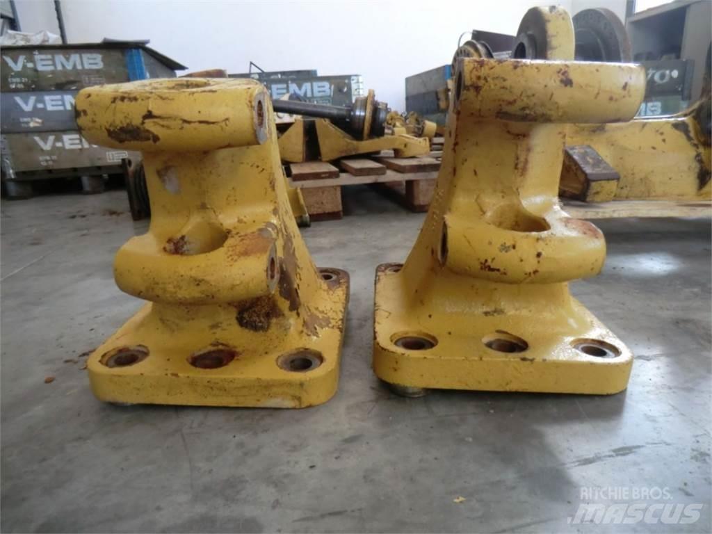 CAT 735 底盤和懸架