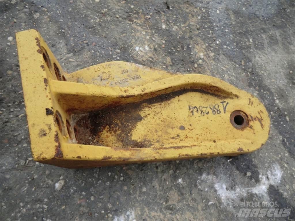 CAT 735 底盤和懸架