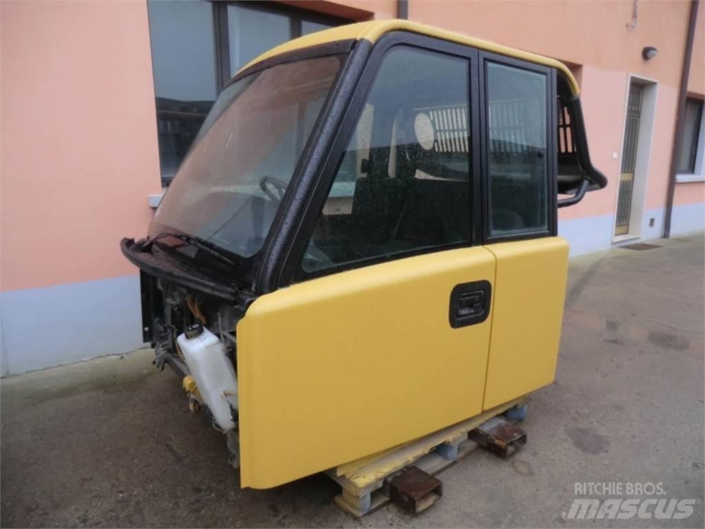 CAT 735 底盤和懸架