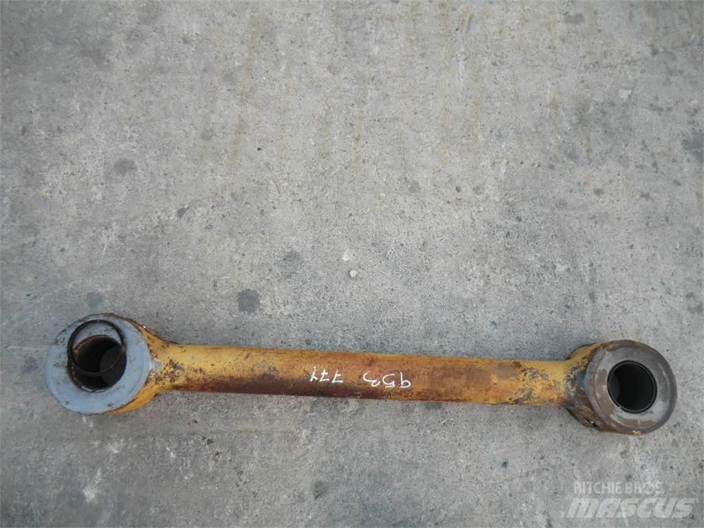 CAT 953 底盤和懸架