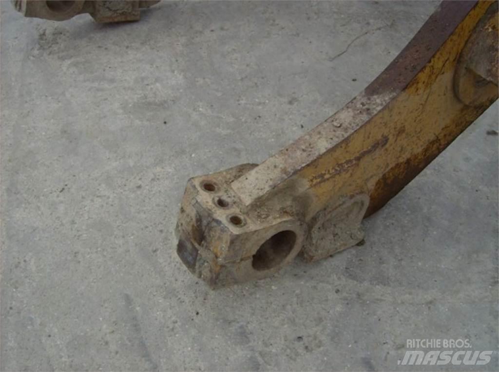 CAT 963 底盤和懸架