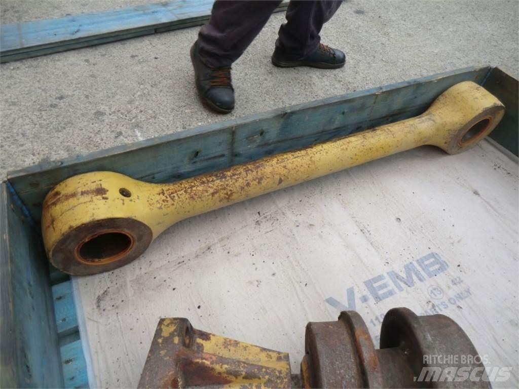 CAT 963D 底盤和懸架