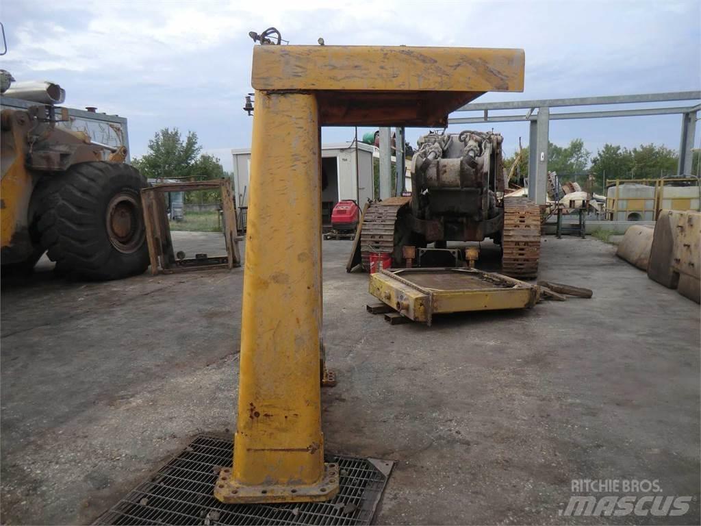 CAT 988B 底盤和懸架