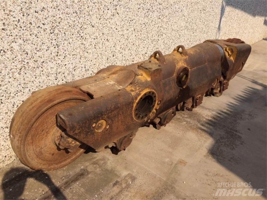 CAT  D8L 履帶、鏈條和車盤
