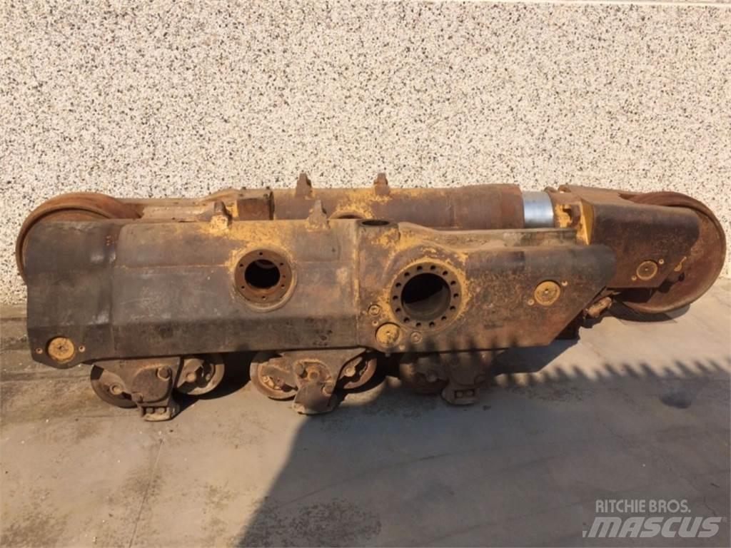 CAT  D8L 履帶、鏈條和車盤