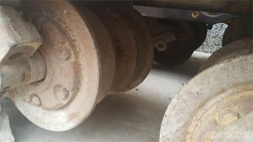 CAT  D8L 履帶、鏈條和車盤