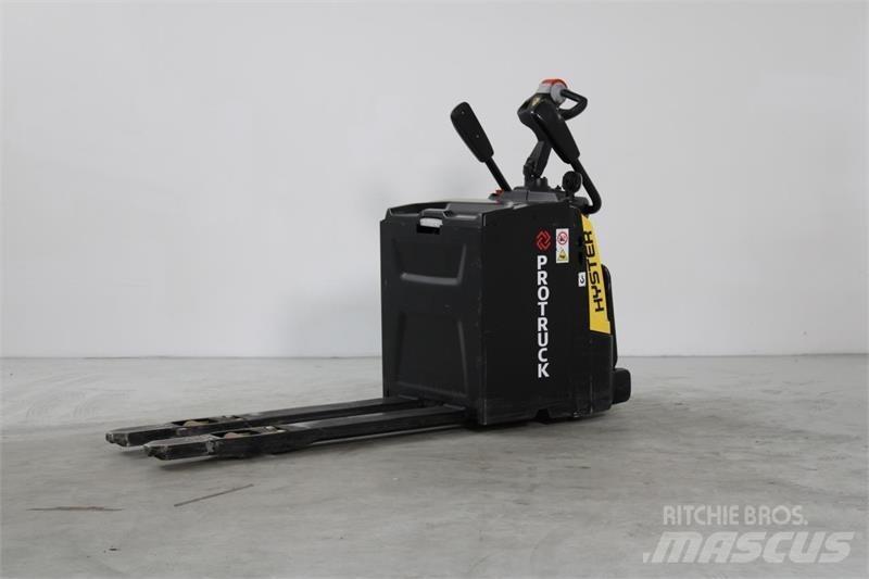 Hyster P2.0S 平台型低架升降機