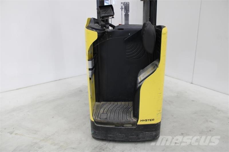 Hyster RS1.6 自走式堆積機