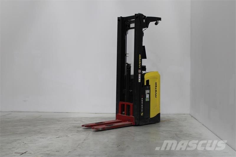 Hyster RS1.6 自走式堆積機