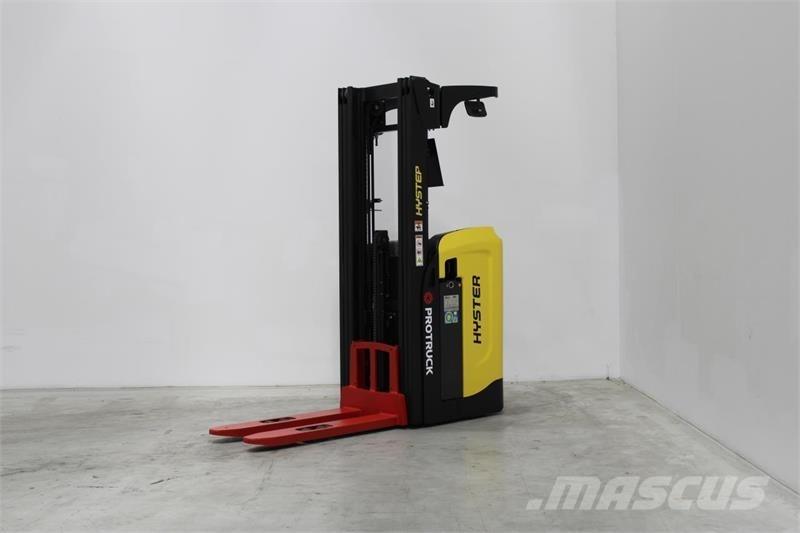 Hyster RS1.6 自走式堆積機