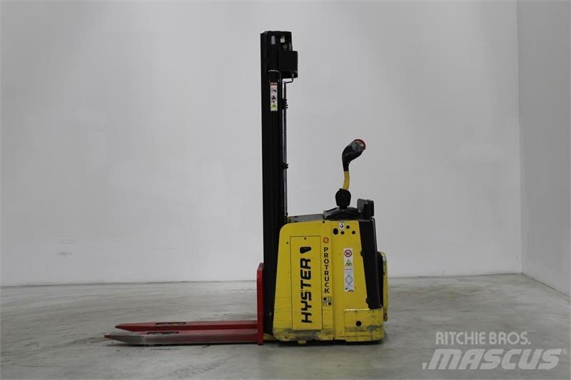Hyster S1.5S 自走式堆積機