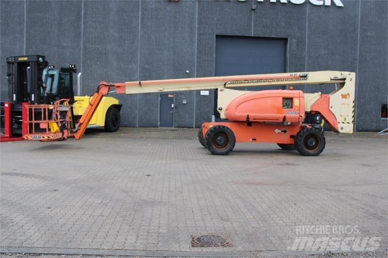 JLG 800AJ 曲臂高空作業車