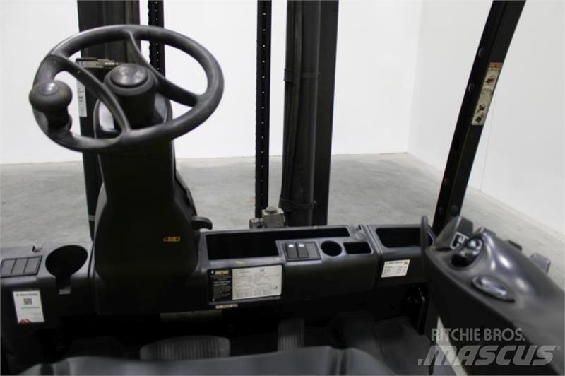 Yale ERP50VM 電動堆高機