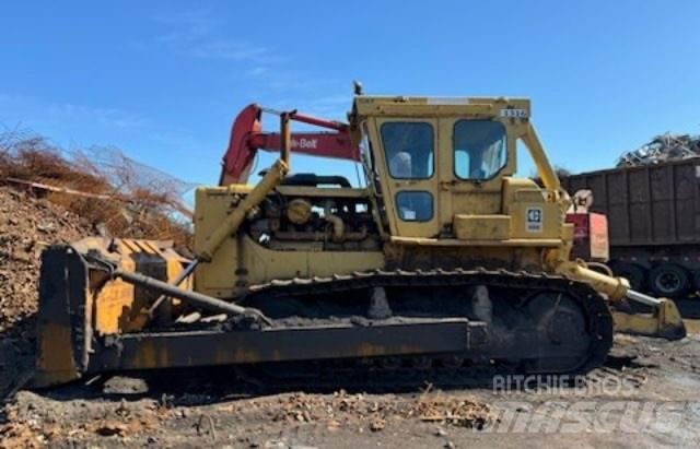 CAT D8 履帶推土機