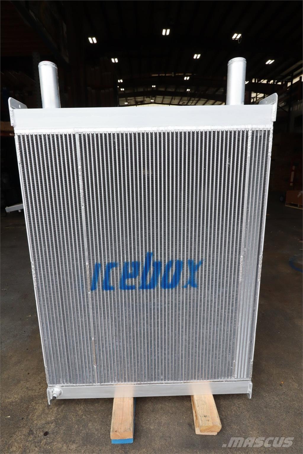  API 散熱器/水箱