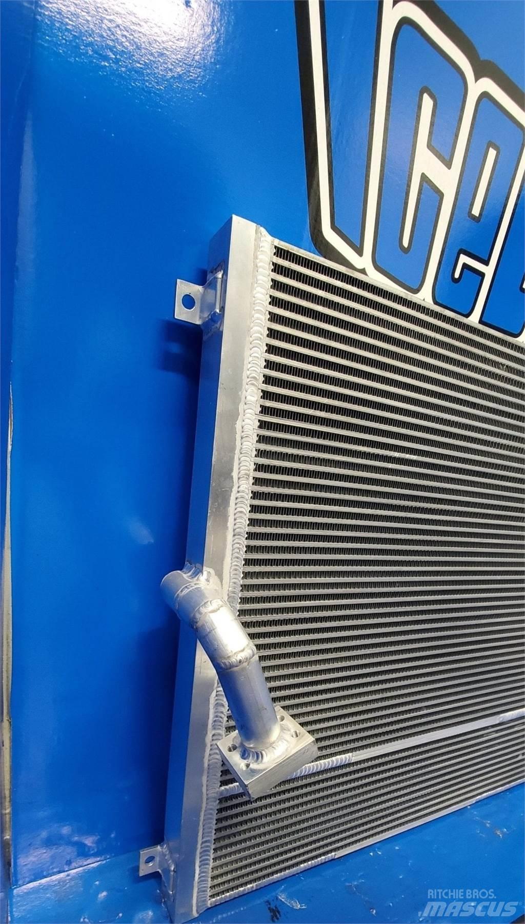CASE 210 散熱器/水箱