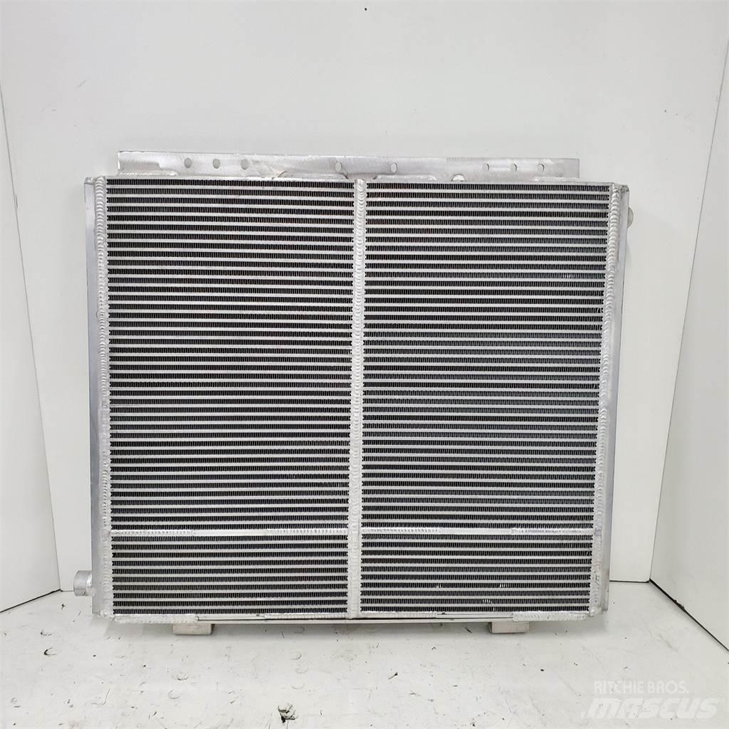 CAT 235 散熱器/水箱