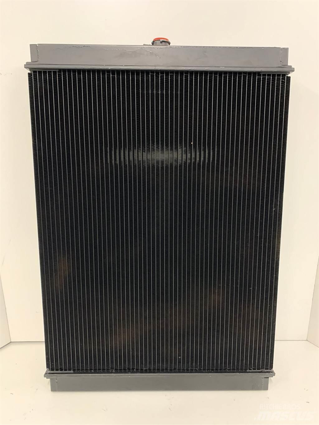 CAT 325 散熱器/水箱
