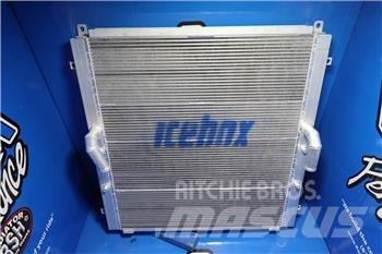 CAT 330B 散熱器/水箱