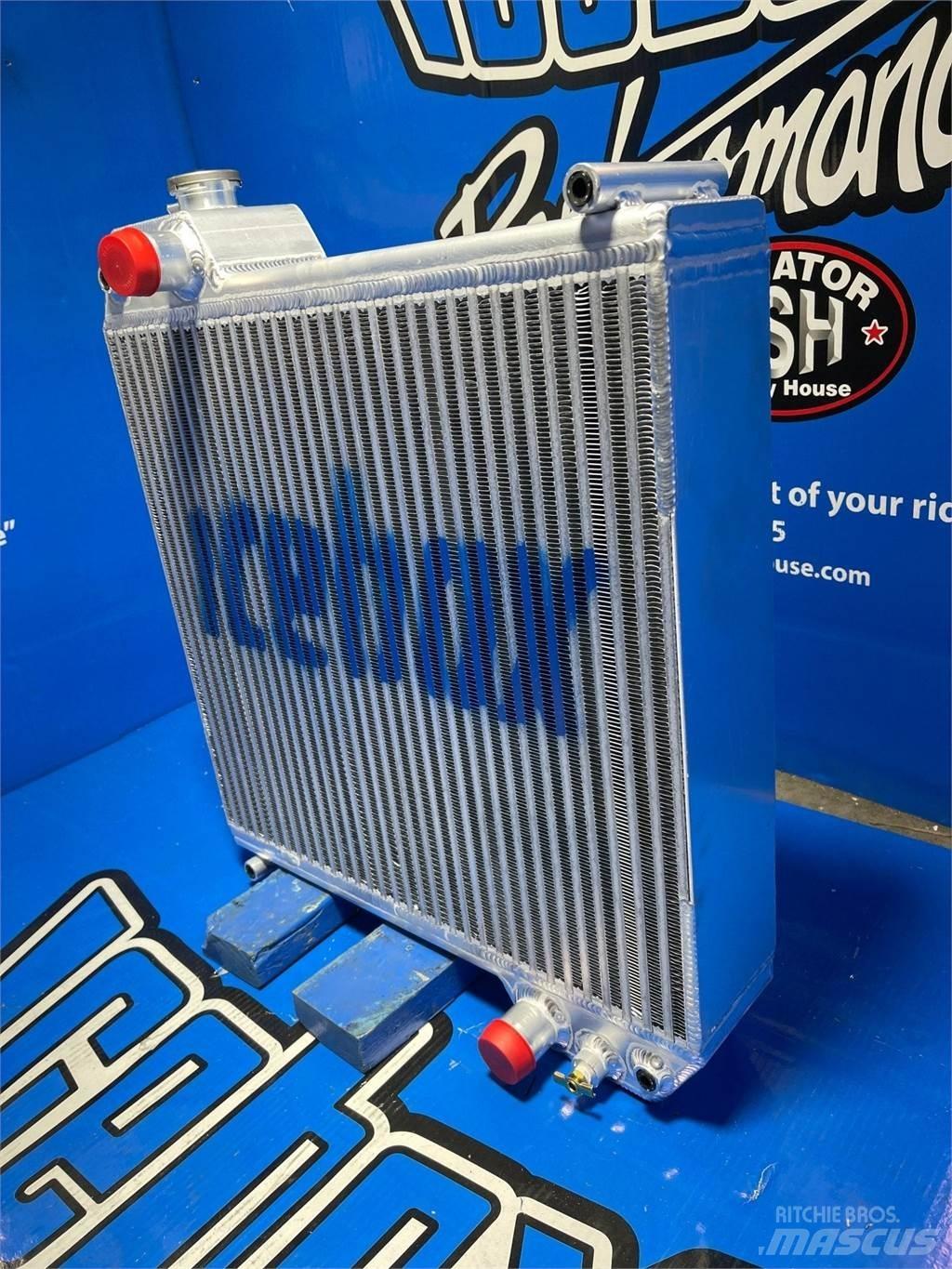 CAT 906 散熱器/水箱
