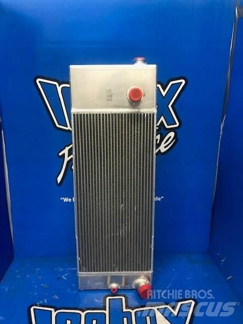 CAT D5 散熱器/水箱