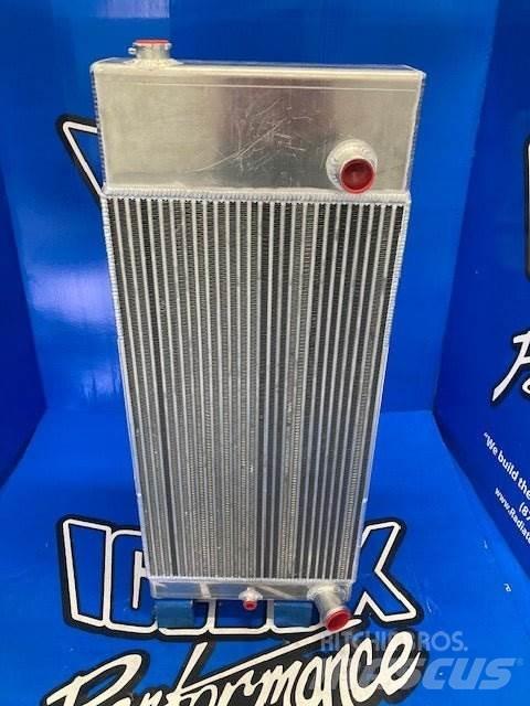 CAT D5 散熱器/水箱