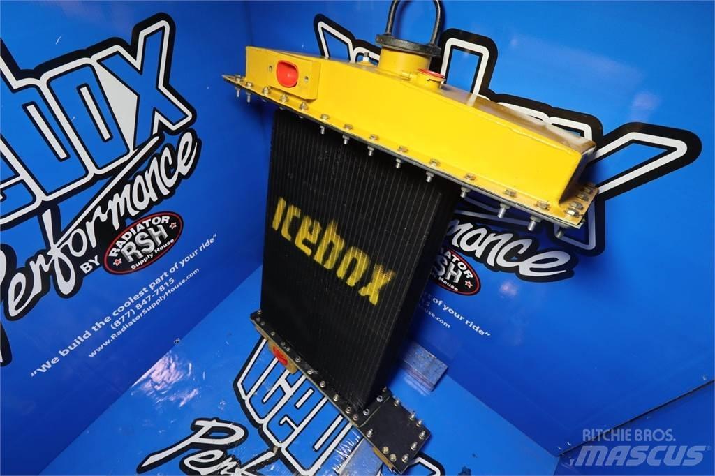 CAT D5B 散熱器/水箱