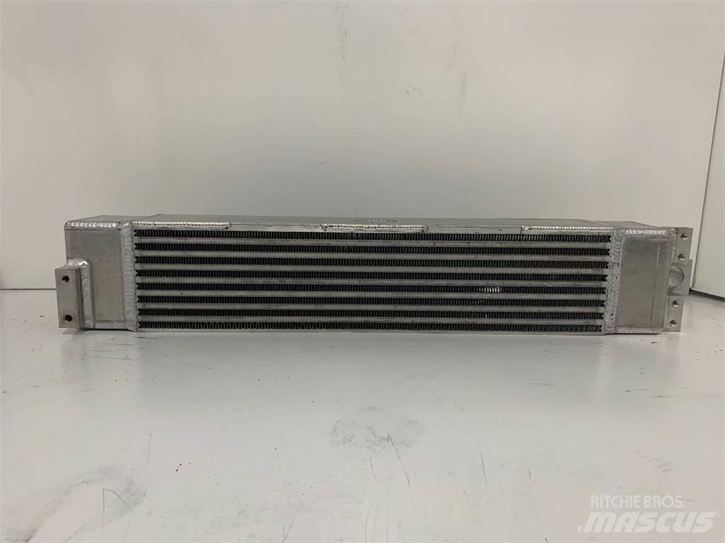 CAT D6D 散熱器/水箱