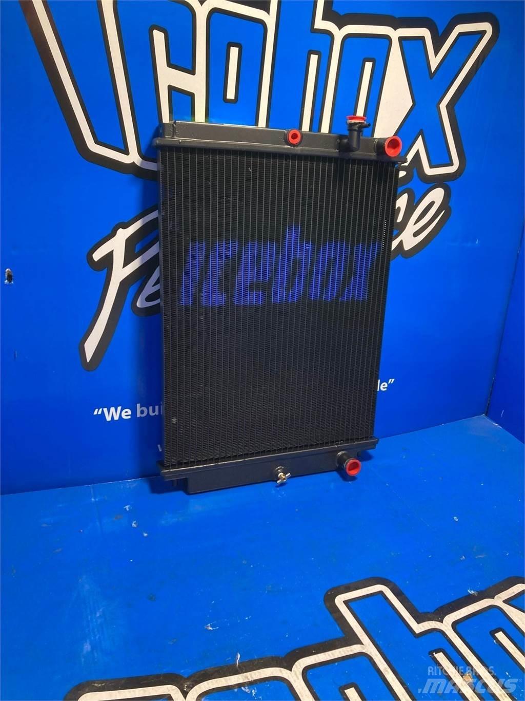 Nissan UD 散熱器/水箱