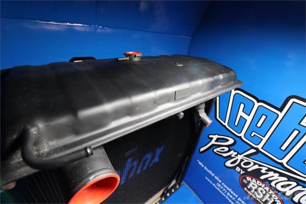 Peterbilt  散熱器/水箱
